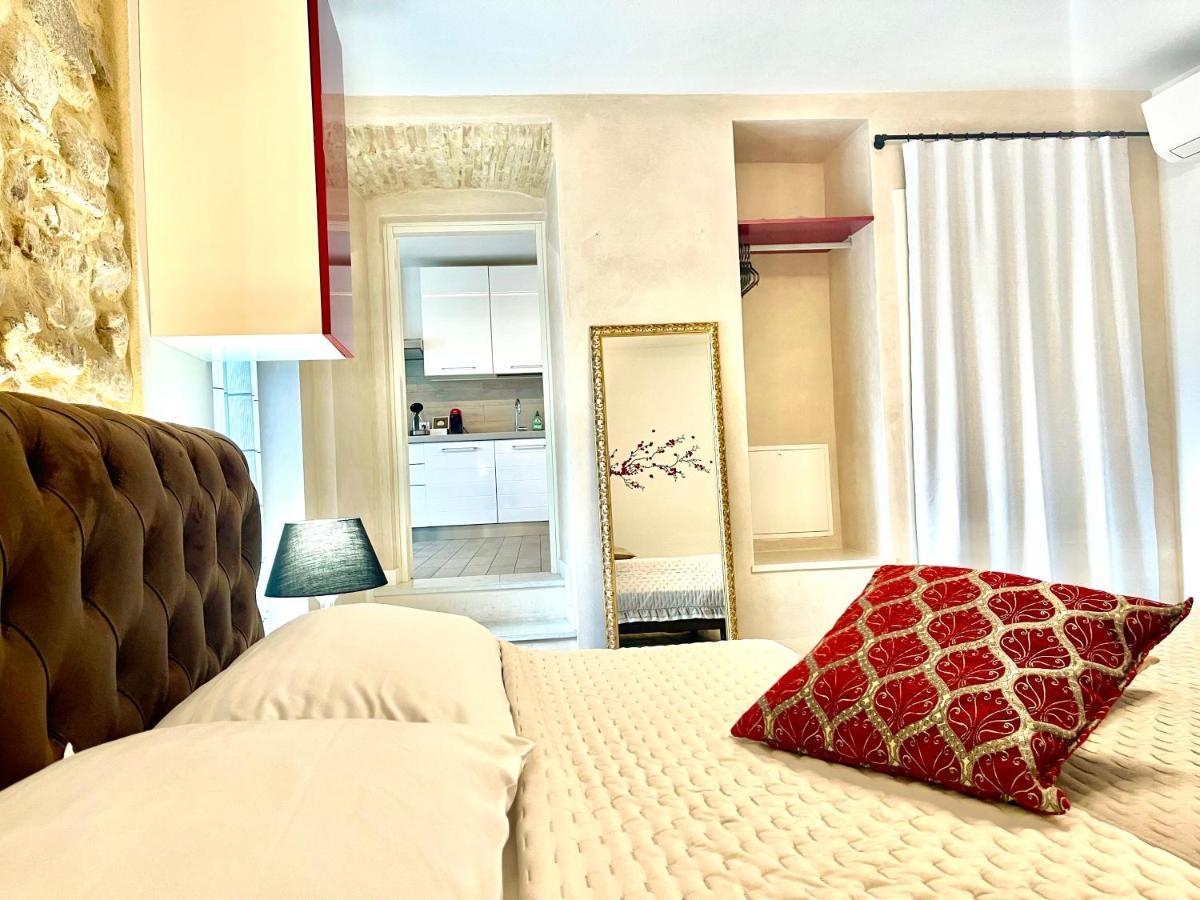 Dimora Di Charme Rooms & Apartments Peschiera del Garda Exterior photo