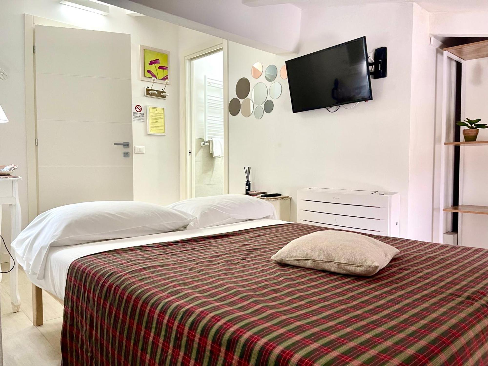 Dimora Di Charme Rooms & Apartments Peschiera del Garda Exterior photo