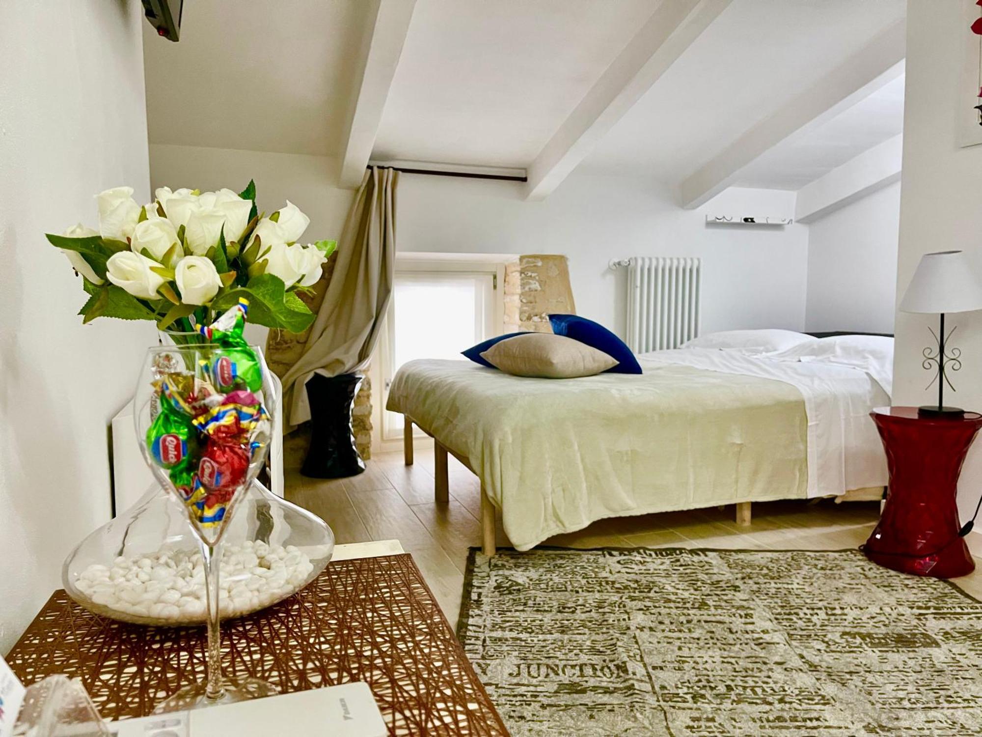 Dimora Di Charme Rooms & Apartments Peschiera del Garda Exterior photo
