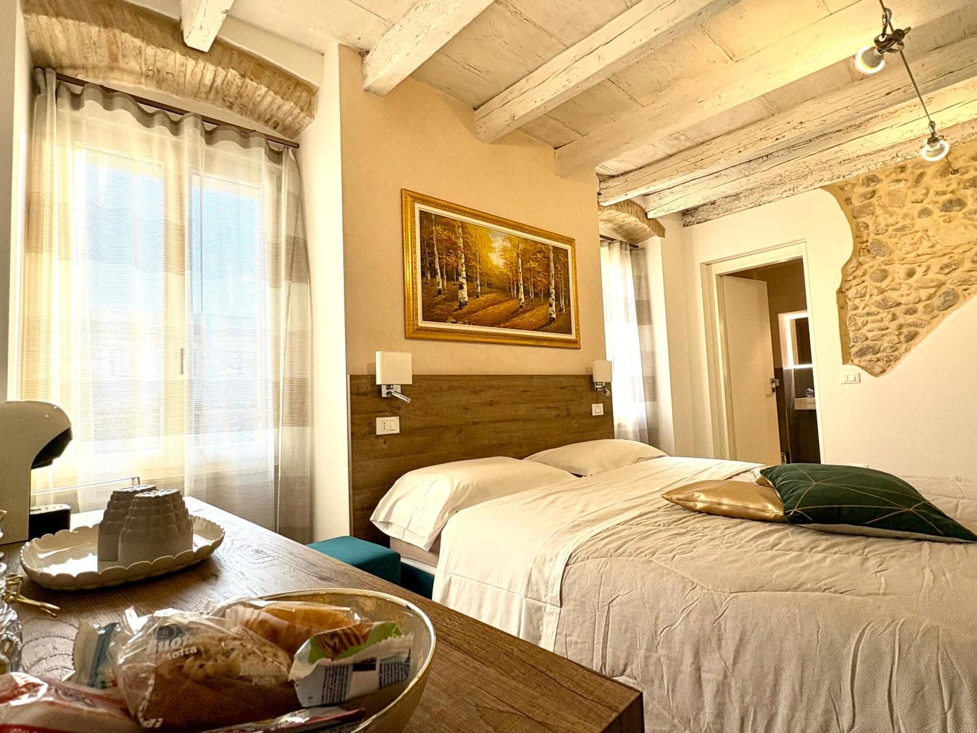 Dimora Di Charme Rooms & Apartments Peschiera del Garda Exterior photo